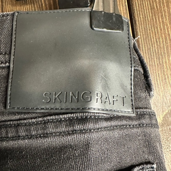 Skingraft Jeans SIZE 26 EUC. Part of the Ann Heche Estate - Picture 5 of 6